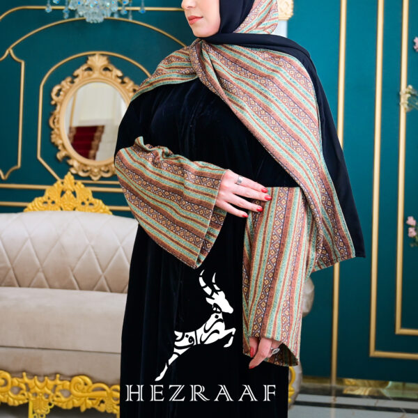 عباية قطيفة (مخمل) مع تدخيلة صوف كشميري